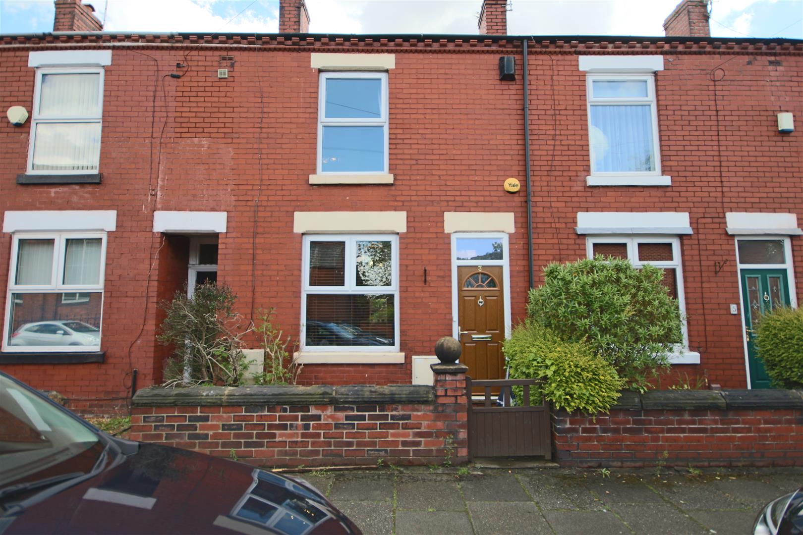3 Bed Mid Terrace House For Sale - Main Image